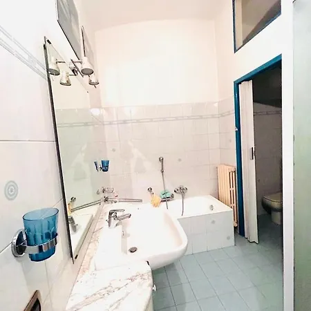 Flat In Central Navigli Milán