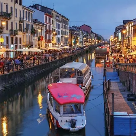 Flat In Central Navigli شقة ميلان